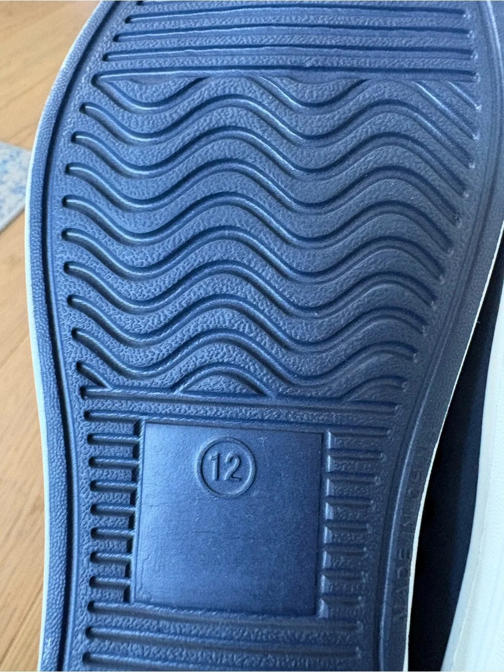 Okilol perforated water shoe - size 12